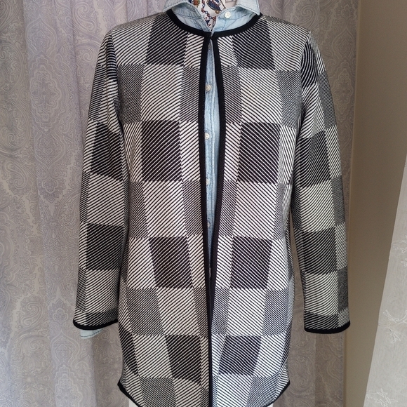 Chico's Black Grey Graphic Check Long Cardigan Sweater Coat Size Small - Picture 2 of 12